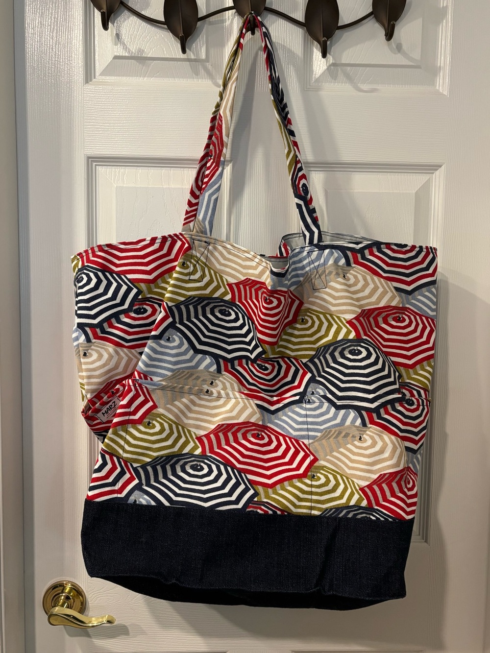 Multicolor Umbrella Pattern Canvas Tote Bag